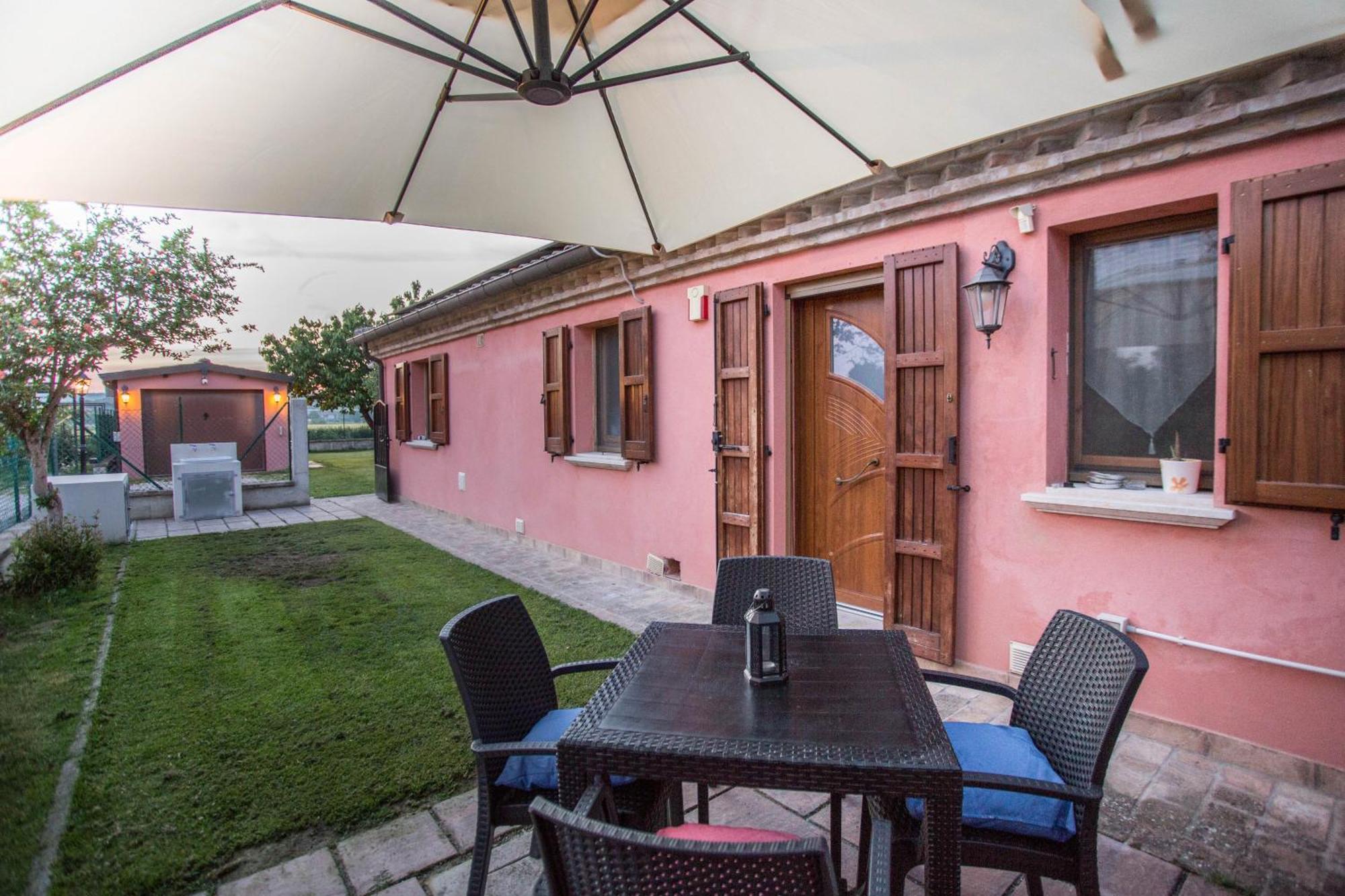 Hotel Casa Di Marco E Kaila Tavullia Exteriér fotografie